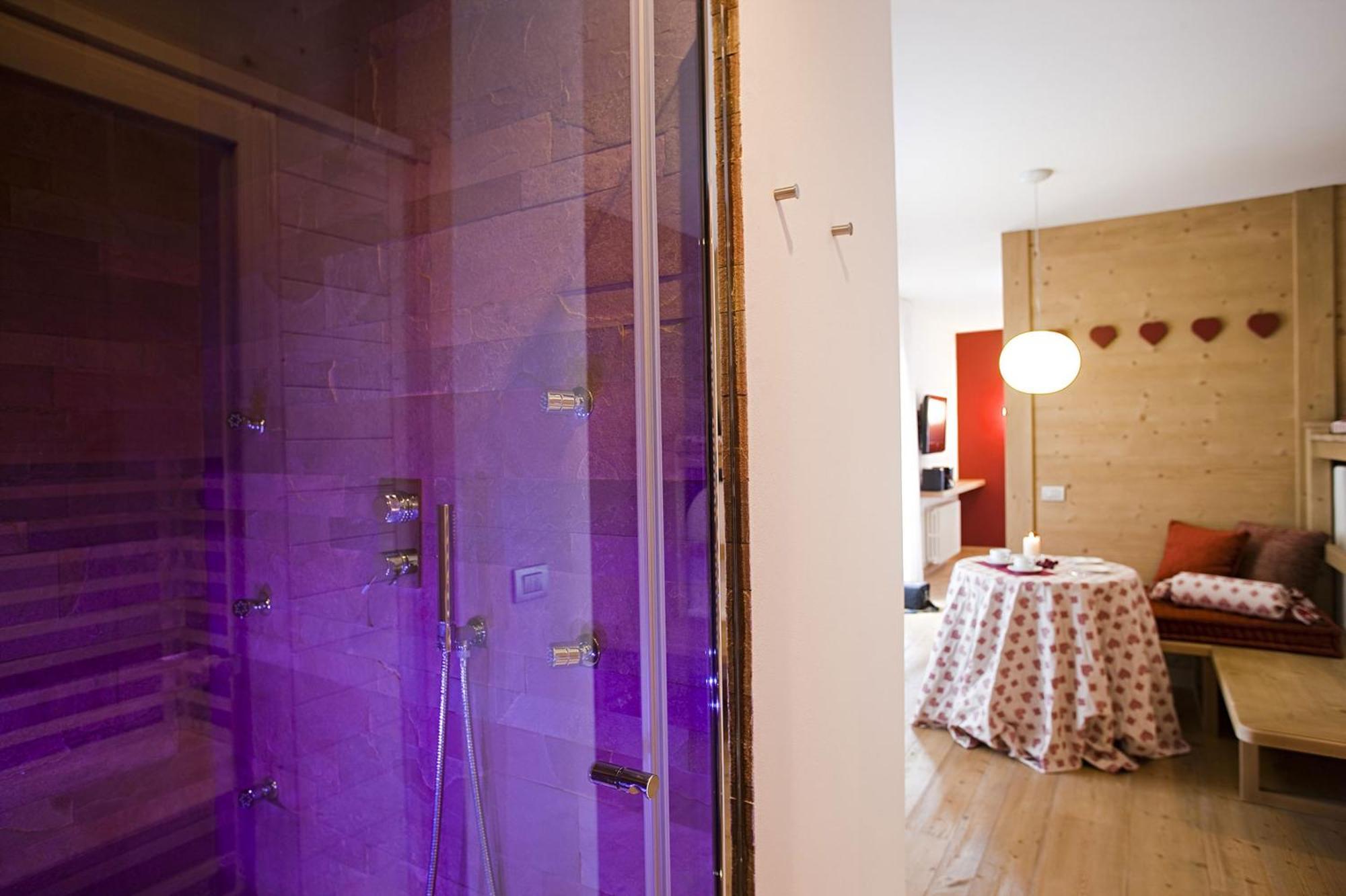 Villa Kofler Wonderland Resort 캄피텔로디파사 객실 사진
